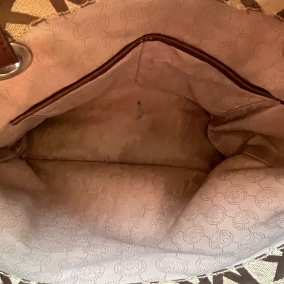 Michael Kor’s tote\purse - Picture 6 of 9